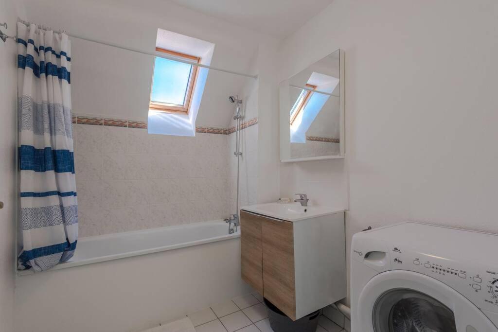 Guest House III Magny-le-Hongre Buitenkant foto